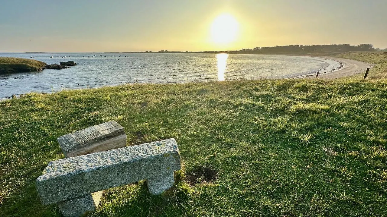 Ty Bulle - Logement Insolite Les Pieds Dans L'Eau Ploudalmezeau Holiday home